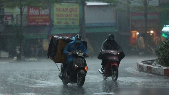 Hà Nội sắp đón mưa dông trong 3 giờ tới, cảnh báo nhiều khu vực ảnh hưởng trực tiếp 