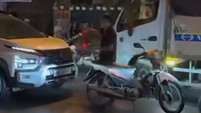TP HCM: Nam thanh niên khai lý do mang xe chặn đường, gây hỗn loạn, đã có kết quả test ma túy