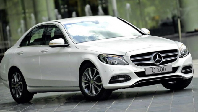 Giá xe Mercedes mới nhất tháng 6/2026: Mercedes GLC, EQS và Maybach vẫn là tâm điểm chú ý
