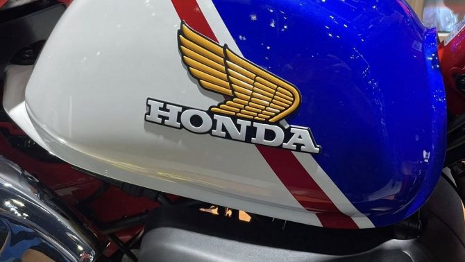 ‘Huyền thoại côn tay’ 125cc mới của Honda sắp ra mắt: Đẳng cấp vượt thời gian, có phanh ABS, giá mềm
