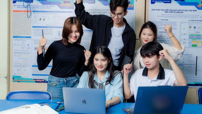 Top 4 ngành học thu nhập cao nhất hiện nay, có nghề đạt gần 500 triệu đồng/tháng