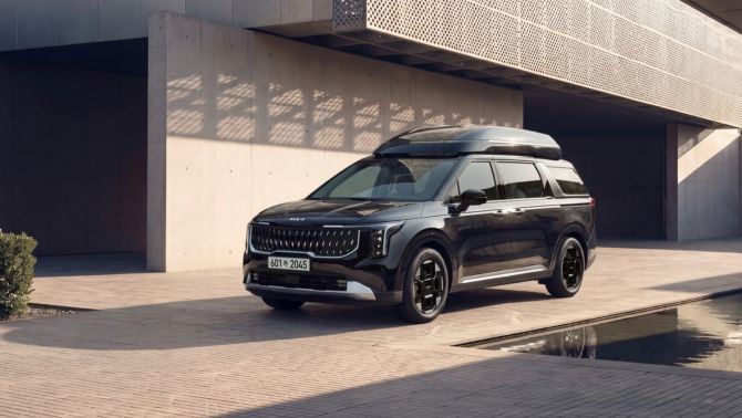 Kia Carnival 2026 ra mắt bản đặc biệt: 'Chuyên cơ mặt đất' trần cao hơn 270 mm, có bản hybrid, 'đấu' Toyota Alphard