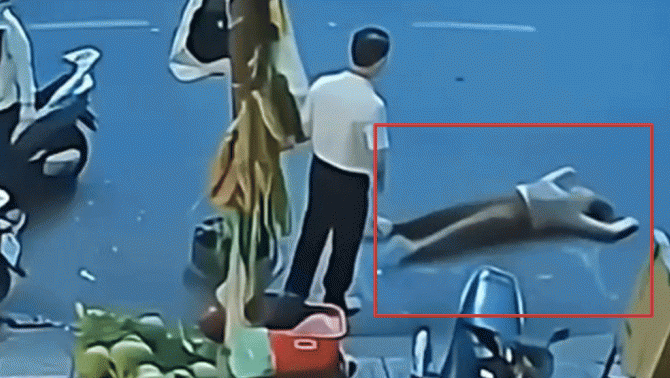Chồng bất lực chứng kiến vợ bị gã đàn ông lạ mặt động tay động chân đến bất tỉnh, nguồn cơn gây bức xúc?