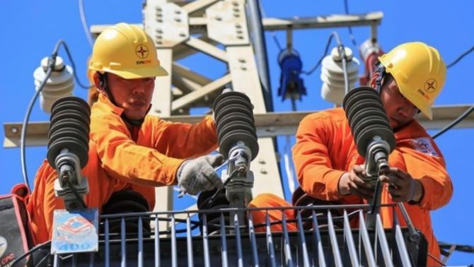 Bộ Công Thương đề xuất áp giá điện sinh hoạt theo giờ cao điểm: Ai phải trả chi phí cao gấp 3 lần? 