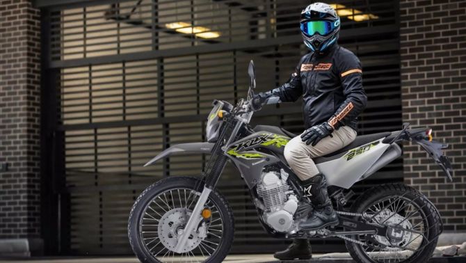 Tin xe hot 25/6: Ra mắt ‘vua côn tay’ mới giá 53 triệu đồng ngang tầm Yamaha Exciter, phong cách khác Honda Winner R