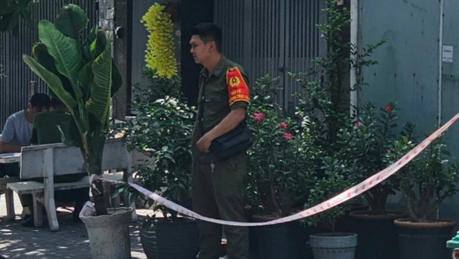 Vụ chồng sát hại vợ mới sinh con 2 tháng: Hé lộ bài đăng trên MXH sau khi ra cơ quan công an đầu thú