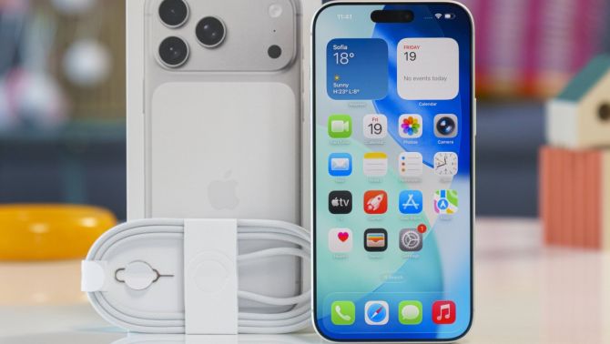 Hé lộ dung lượng pin siêu khủng của iPhone 18 Pro Max, Galaxy S26 Ultra cũng lo lép vế