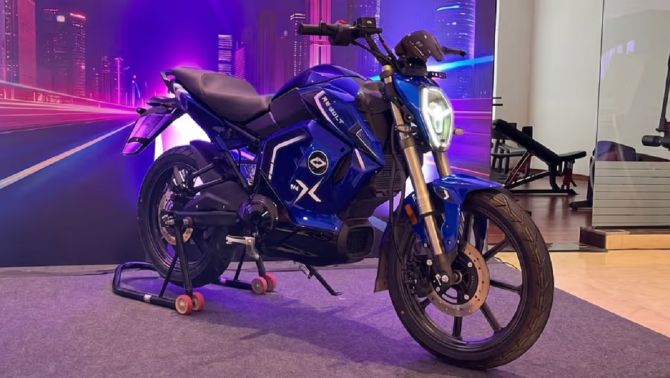 ‘Xe điện quốc dân’ mới chính thức ra mắt giá 23 triệu đồng: Thiết kế chất hơn hẳn xe Honda và Yamaha