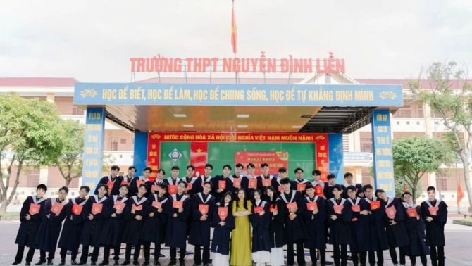 Kỳ tích lớp không chuyên ở Hà Tĩnh có 9 điểm 10 Toán: Tiết lộ bất ngờ về những học sinh không học thêm