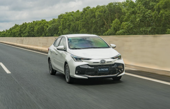 Giá xe Toyota mới nhất tháng 7/2026: Toyota Vios từ 458 triệu, Yaris Cross khởi điểm 650 triệu đồng