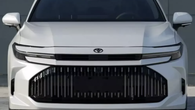 ‘Siêu sedan’ Toyota Avalon 2027 lộ diện: Công nghệ hybrid tiết kiệm xăng, ‘đậm đặc ADN’ Camry