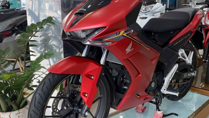 Bảng giá xe Honda Winner R 2026 giữa tháng 7/2026: Giảm sập sàn, đả bại Yamaha Exciter 155 TCS 2026