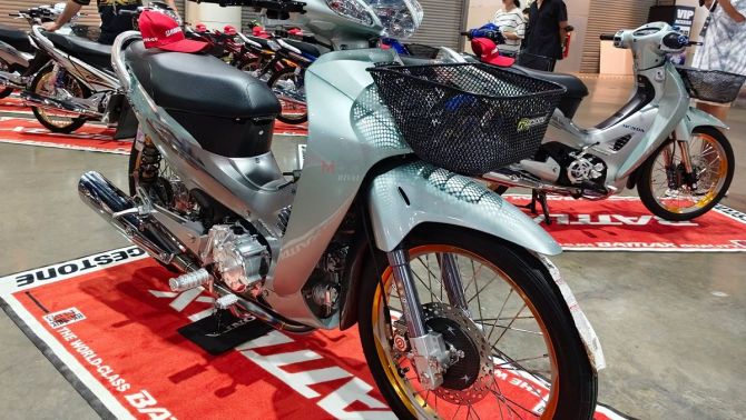 Chi tiết Honda Wave 125i độ trị giá 2 tỷ đồng: Giới trẻ Việt ‘choáng ngợp’ với cách chơi xe của Thái