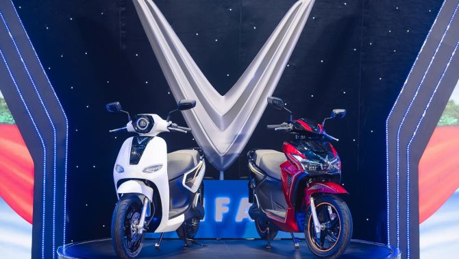 VinFast chính thức ra mắt xe máy điện Kinet và Kyo: Thiết kế đẹp hơn xe xăng, giá từ 30 triệu đồng