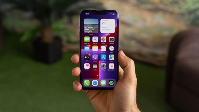 Đây là iPhone màn 120Hz rẻ nhất Việt Nam, có camera zoom quang xịn hơn cả iPhone 17, iPhone Air