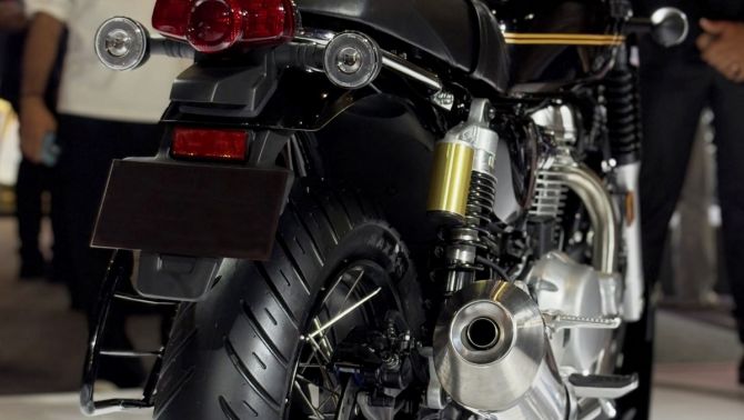Đại lý Honda chính thức nhận cọc ‘huyền thoại côn tay’ mới giá dưới 70 triệu đồng, cửa trên Winner R