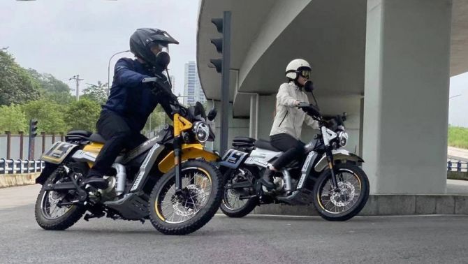 THRUST LT190 ra mắt tại Hy Lạp, xe tay ga adventure 190cc dùng CVT, 19 mã lực, có ABS và TCS