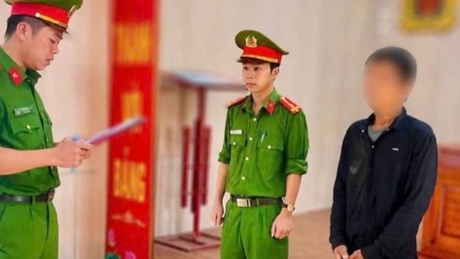Khởi tố người đàn ông say rượu đi bộ trên quốc lộ gây tai nạn chết người ở Quảng Trị