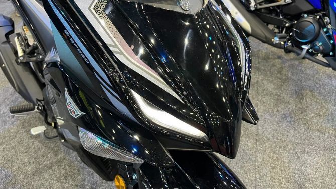 Yamaha chính thức ra mắt ‘vua côn tay’ 155cc mới giá 69 triệu đồng: Có TCS, ‘phá giá’ Honda Winner R