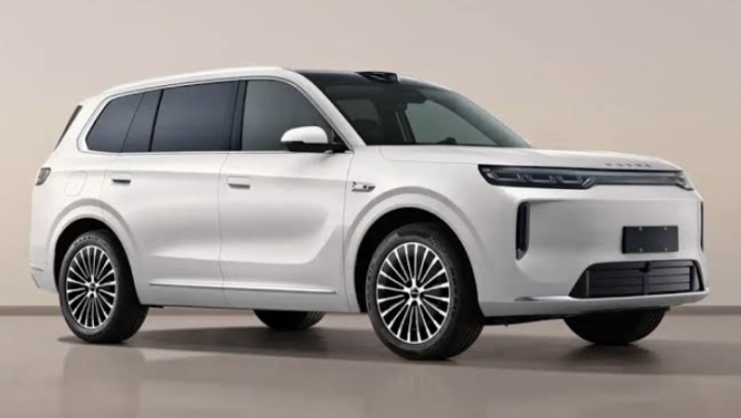 SUV hạng D 220 mã lực, giá rẻ chỉ 581 triệu làm Ford Everest và Toyota Fortuner ‘run cầm cập’