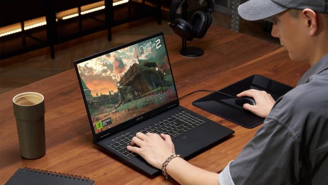 ASUS giới thiệu laptop TUF Gaming 16 trang bị RTX 50 Series: Hiệu năng chuẩn eSports, khả năng tản nhiệt miễn chê