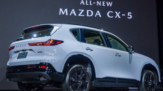 Mazda CX-5 phiên bản 2026 chính thức ra mắt giá 779 triệu đồng: ‘Xé vé’ Honda CR-V và Hyundai Tucson