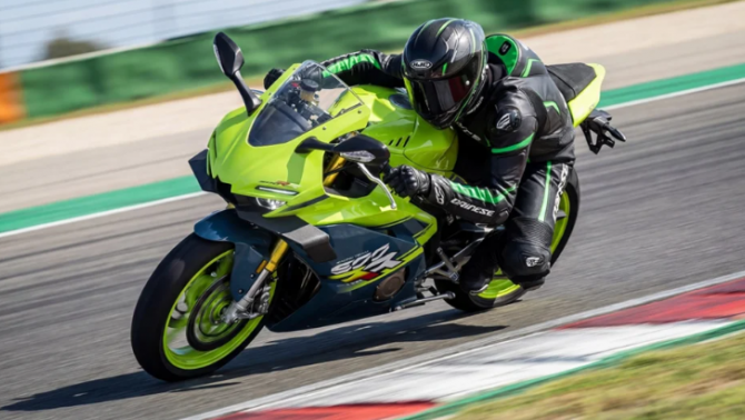 ZXMOTO 500RR ra mắt: 84 mã lực, 4 xi-lanh giá rẻ, khiến Ninja 500 và CBR500R lép?