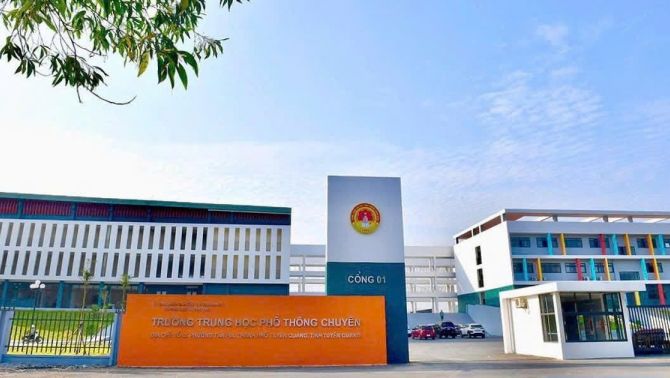 Thí sinh có điểm thi lại thấp nhất Chuyên Tuyên Quang: 3 môn dưới trung bình, Toán bao nhiêu điểm?