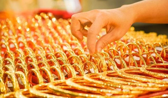 Cập nhật giá vàng hôm nay chiều 21/8: Vàng trong nước lại 'đẩy giá', thị trường diễn biến hiếm thấy