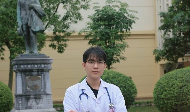 Danh tính chàng trai là thủ khoa kỳ thi bác sĩ nội trú ĐH Y Hà Nội, quá trình học tập gây ngỡ ngàng