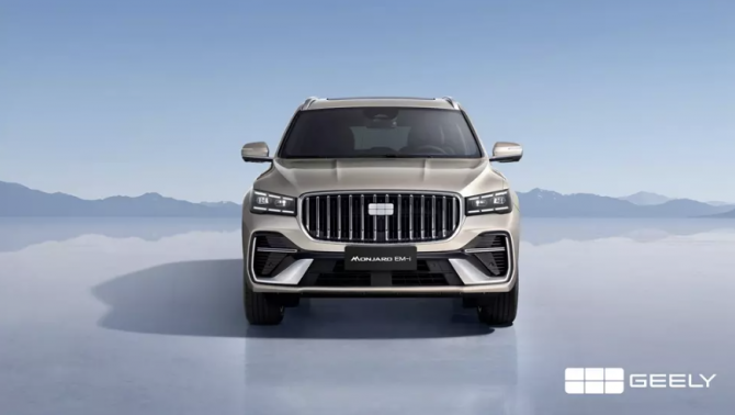 Geely Monjaro EM-i ra mắt: SUV hạng D chạy điện 130 km, ‘đối cứng’ của Everest và Fortuner