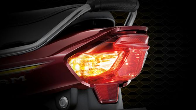 Tin xe máy 8/9: ‘Huyền thoại’ Honda Dream 125 2027 chính thức nhận cọc, sang hơn cả Future, giá mềm?