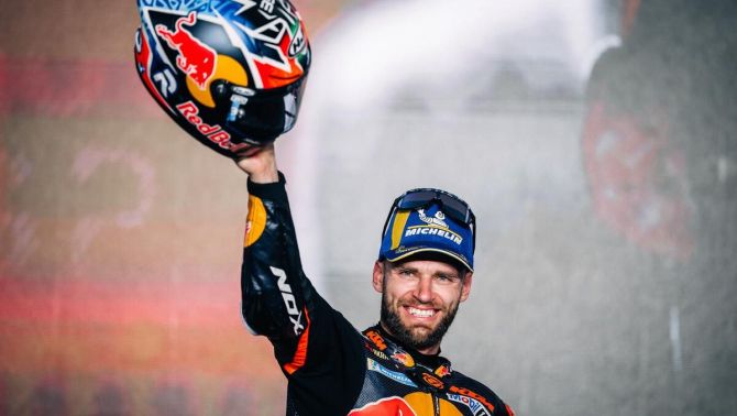 Brad Binder rời MotoGP, gia nhập BMW WSBK 2027: KTM mất trụ cột, BMW có quân bài cực mạnh!