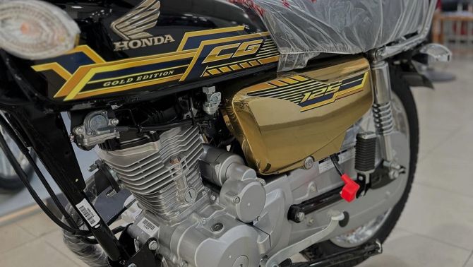 Honda chính thức ra mắt ‘huyền thoại côn tay’ 125cc mới giá 27,5 triệu đồng: Rẻ và cổ điển hơn Honda Winner R