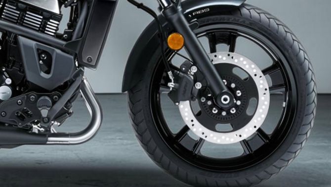 ‘Huyền thoại côn tay’ kinh điển của Nhật chính thức ra mắt: Cửa trên Honda Winner R, có ABS, giá mềm