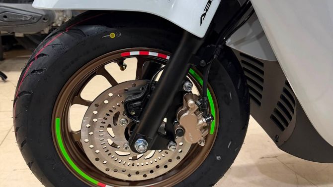 ‘Vua xe ga’ 125cc của Honda chính thức về đại lý Việt: Thiết kế sang hơn SH Mode, giá 80 triệu đồng
