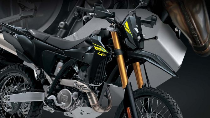 Suzuki DR-Z4S plus 2027: Bản full đồ chơi địa hình, giá chỉ hơn DR-Z4S thường 7 triệu đồng