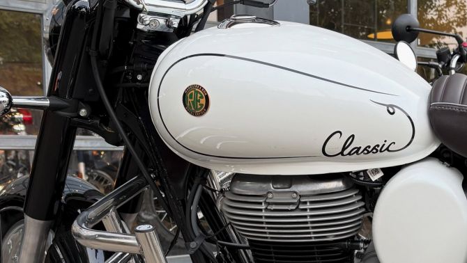 ‘Át chủ bài’ xe côn tay mới chính thức ra mắt giá 60 triệu đồng: Phân khúc cao hơn cả Honda Winner R