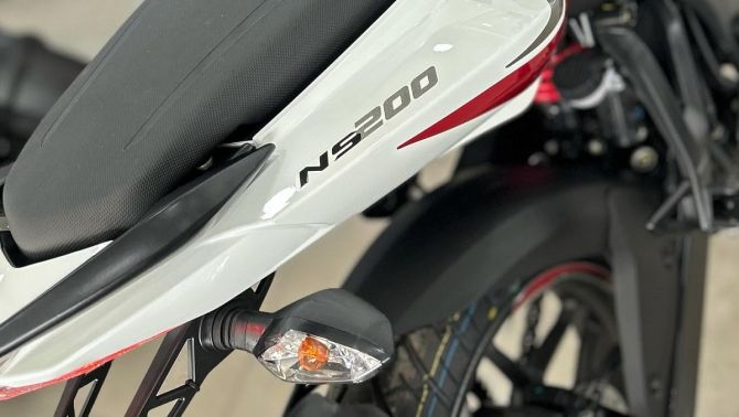 ‘Vua côn tay’ 200cc mới chính thức về đại lý giá từ 38 triệu đồng: Có màn TFT xịn hơn Honda Winner R