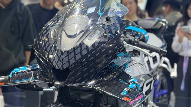 Cánh gió chủ động xuất hiện trên CFMoto V4 SR-RR: 315,82 km/h, tham vọng đấu superbike lộ rõ