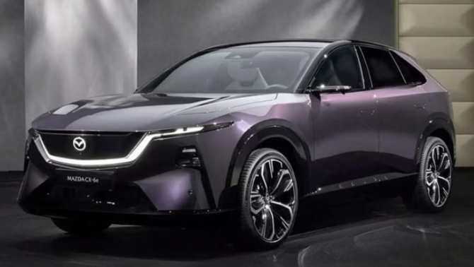 Mazda CX-6e sắp ra mắt: 'Chung mâm' Tesla Model Y, nhiều công nghệ, màn hình 26,45 inch, chạy 600 km