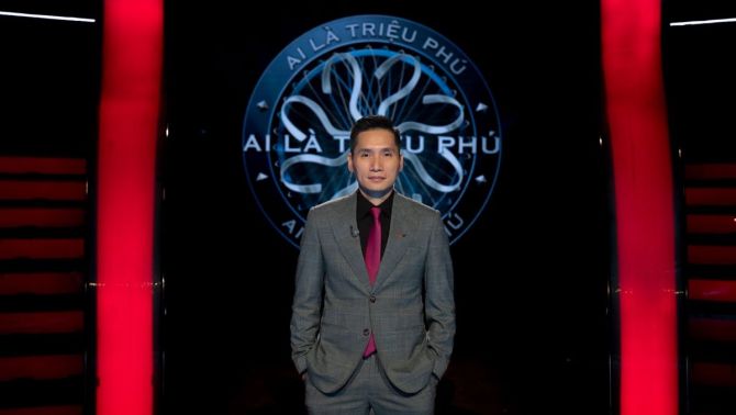 MC Quốc Khánh dẫn chương trình Ai Là Triệu Phú có cuộc sống thế nào ở tuổi 47?