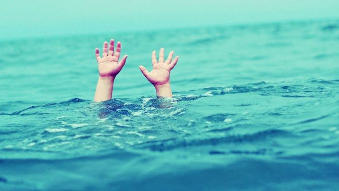 Lâm Đồng: Nhóm trẻ rủ nhau tắm biển bị sóng cuốn, tình trạng 2 em khiến nhiều người xót xa
