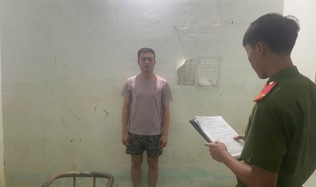 Nam thanh niên cho vay lãi ‘cắt cổ’, tung hình ảnh nhạy cảm của ‘con nợ’ lên mạng để đòi nợ