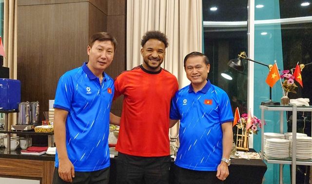 Xuân Son rời tuyển Việt Nam ngay trước trận Thái Lan, HLV Kim Sang-sik nói một câu khiến người hâm mộ xúc động
