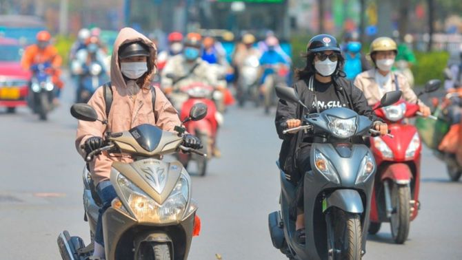 Dự báo thời tiết ngày mai 30/9: Hà Nội nắng nóng 37 độ C, TPHCM chiều có mưa to