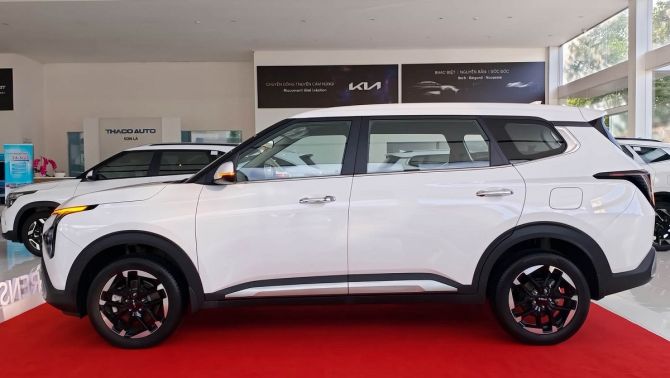 Kia ra mắt mẫu MPV 7 chỗ mới đẹp long lanh tại Việt Nam giá 639 triệu đồng: Xé vé Mitsubishi Xpander