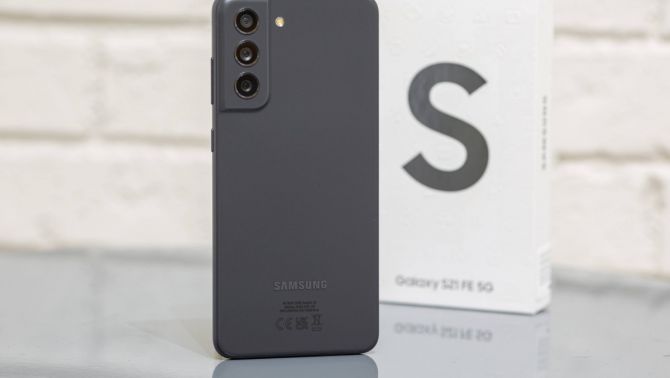 Đây là flagship cấp cao của Samsung rẻ nhất tháng 10, hơn 4 triệu vẫn ngang cơ iPhone 17 nhiều mặt