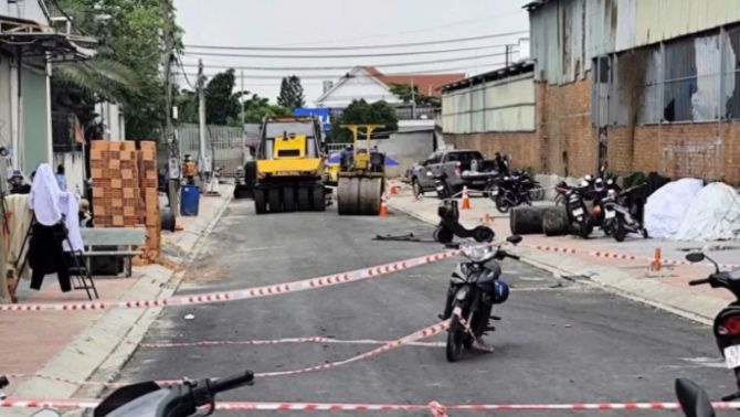 Tin mới vụ xe lu cán người tử vong ở TPHCM: Phong tỏa hiện trường điều tra nguyên nhân