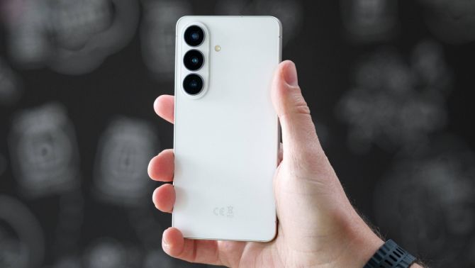Đối thủ giá rẻ của iPhone 18 là đây, đủ mạnh để so kè iPhone 18 Pro không quá lép vế